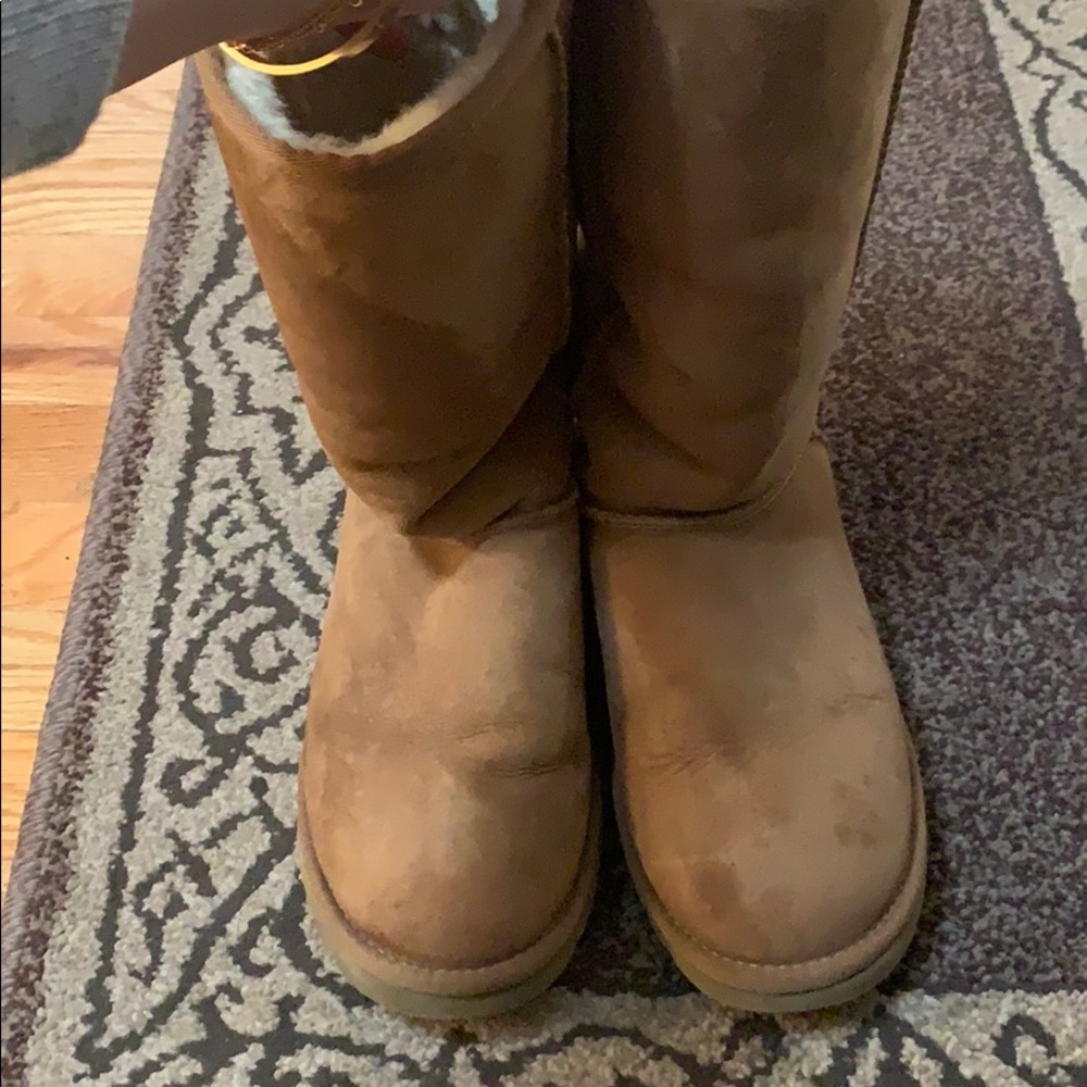Uggs - Picture 3 of 7